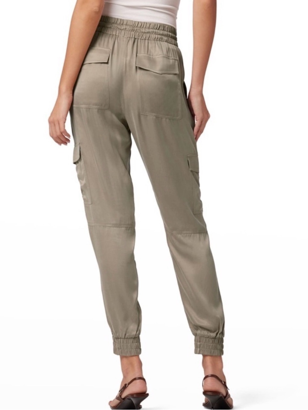 Joe's Jeans "The Haute Utility" cargo jogger pants. Size M